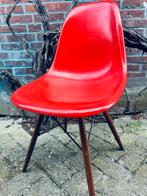 Original Crimson red Herman Miller design Eames vintage 70, Verzenden, Leer, Eén