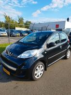 Peugeot 107 verkocht, Voorwielaandrijving, Euro 5, Stof, 4 stoelen