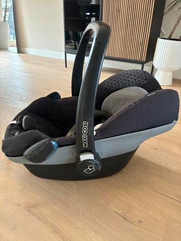 Maxi Cosi Pebble beschikbaar voor biedingen