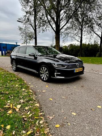 Volkswagen Passat GTE PHEV | PANORAMA DAK | TREKHAAK beschikbaar voor biedingen