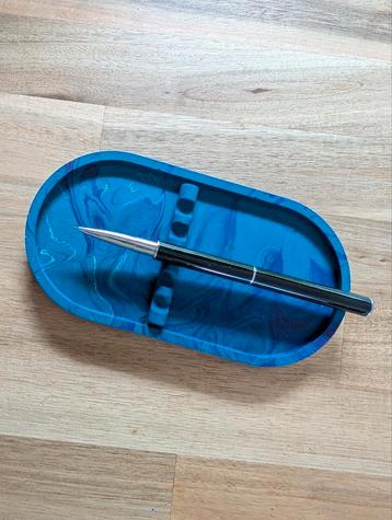 Nagelspullen  beschikbaar voor biedingen