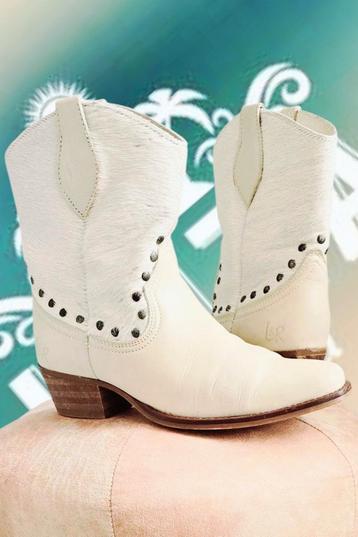 L&R cowskin western boots maat 39

Van 279€ voor... beschikbaar voor biedingen