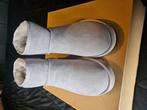 Ugg mini nieuw lichtgrijs, Kleding | Dames, Schoenen, Ophalen of Verzenden, Nieuw, Grijs