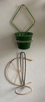 Vintage 2 bloempot hangers voor aan de muur + Adco bloempot, Ophalen of Verzenden, Huis en Inrichting
