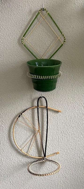Vintage 2 bloempot hangers voor aan de muur + Adco bloempot beschikbaar voor biedingen