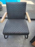 Vintage Lederen Fauteuil met Houten Armleuningen, Minder dan 75 cm, Ophalen of Verzenden, Modern, 50 tot 75 cm