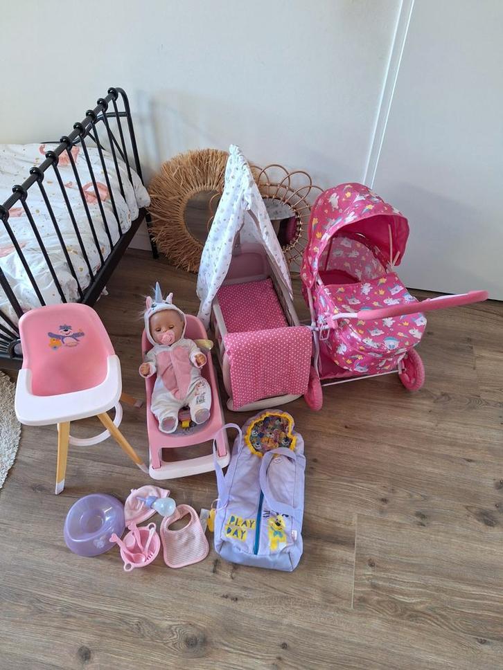 Babyborn Set: Wipper, Eetstoel, Wieg, Pakje & Meer!, Kinderen en Baby's, Speelgoed | Poppen, Zo goed als nieuw, Babypop, Ophalen