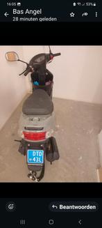 Killerbee roma met helm., Ophalen, Zo goed als nieuw, Benzine