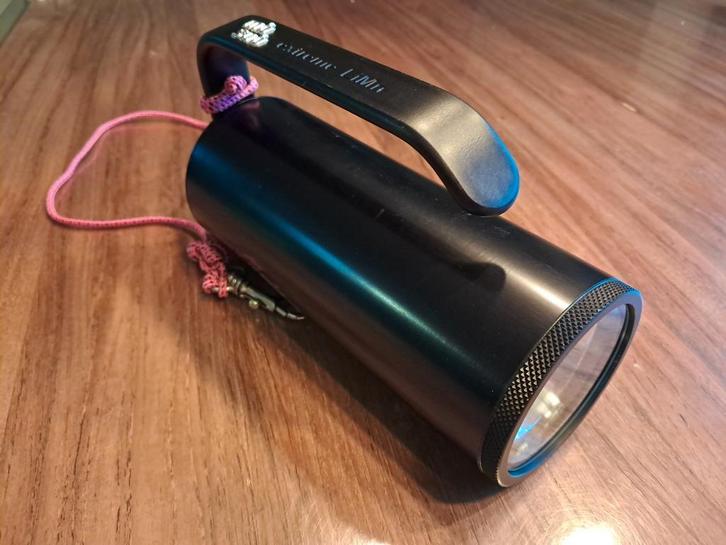 Te koop: mooie duiklamp, Watersport en Boten, Duiken, Zo goed als nieuw, Duiklamp, Ophalen of Verzenden