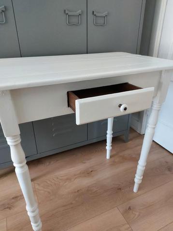 Prachtig oud frans brocante bijzettafeltje / bureau met lade beschikbaar voor biedingen