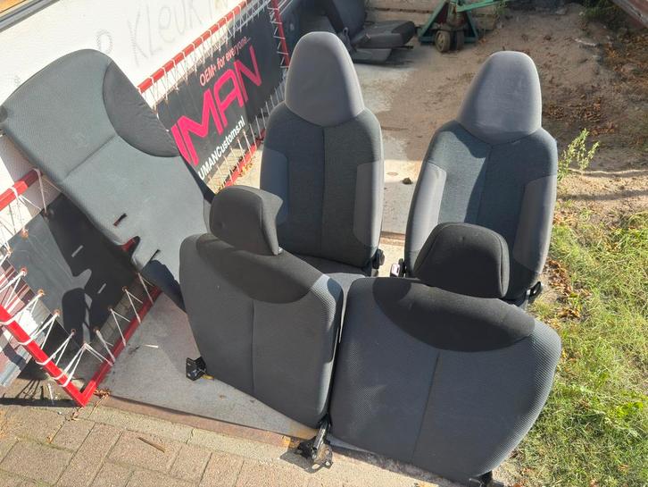 Complete set stoelen Aygo / C1 /107 LAATSTE WEEK TEKOOP, Auto-onderdelen, Interieur en Bekleding, Gebruikt, Ophalen