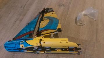 Lego Technic 42074 Zeilboot beschikbaar voor biedingen