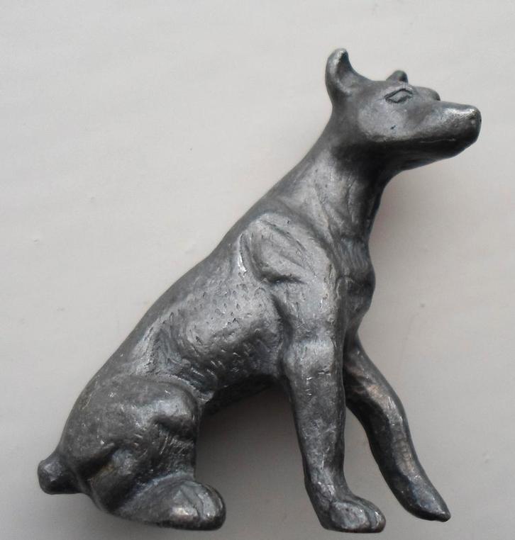 Tinnen beeld hond., Verzamelen, Beelden en Beeldjes, Zo goed als nieuw, Dier, Ophalen of Verzenden