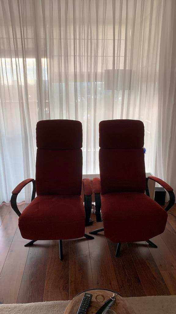 Twee electrische relax fauteuils met draaipoten, Huis en Inrichting, Fauteuils, Gebruikt, Stof, 50 tot 75 cm, 75 tot 100 cm, Ophalen