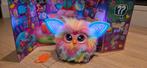 Furby Tie Dye - Nieuwstaat, incl. doos! NL gesproken, Ophalen of Verzenden, Nieuw, Elektronica, Met licht