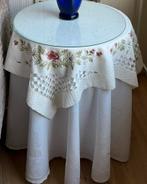 Ronde houten bijzettafel met glazen plaat, Huis en Inrichting, Tafels | Bijzettafels, Ophalen, Rond, Minder dan 55 cm, 45 tot 60 cm