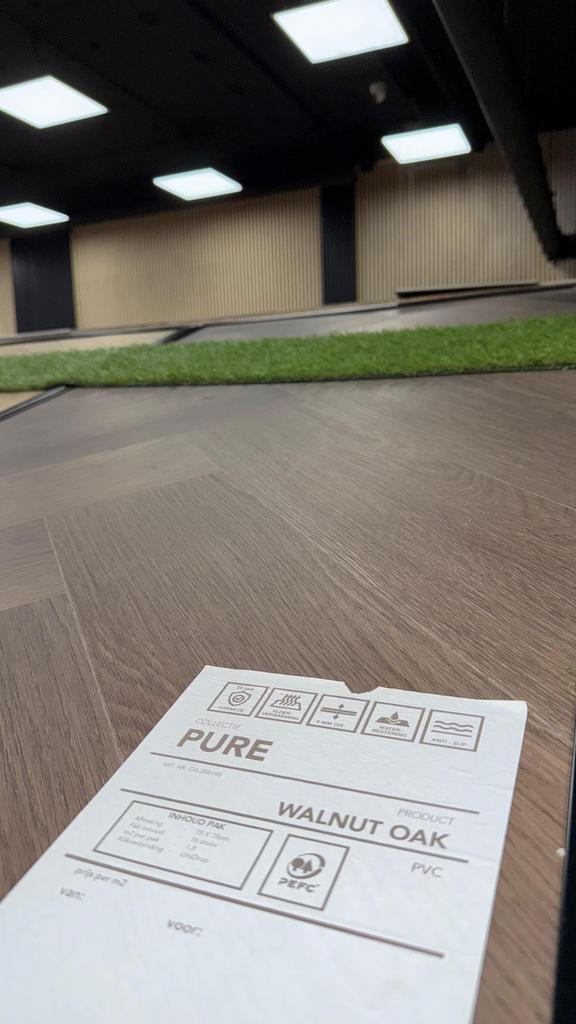 PVC Visgraat Walnut Oak, Huis en Inrichting, Stoffering | Vloerbedekking, Zo goed als nieuw, Overige typen, 75 m² of meer, Ophalen of Verzenden