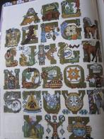 Borduur telpatroon Indiaans Alfabet met DMC kleurencodes, Hobby en Vrije tijd, Borduren en Borduurmachines, Ophalen of Verzenden
