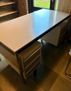 Vintage bureau met lades, Huis en Inrichting, Bureaus, Ophalen of Verzenden, Zo goed als nieuw