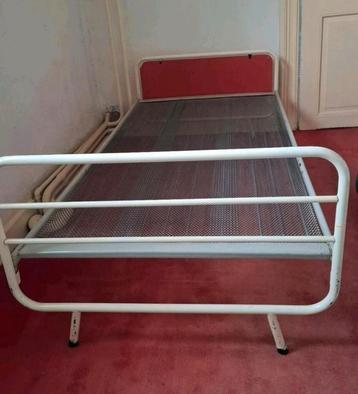 vintage retro bedframe metaal 1 persoon jaren 60/70 beschikbaar voor biedingen