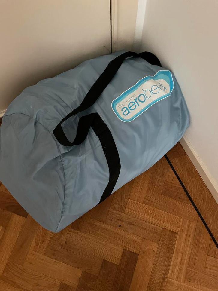 AeroBed Tweepersoons Luchtbed met Pomp en Tas, Caravans en Kamperen, Luchtbedden, Zo goed als nieuw, 2-persoons, Ingebouwde pomp