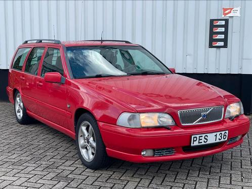 Volvo V70 2.4T Classic - Aut. - 193.000 km! - Ex brandweer, Auto's, Volvo, Bedrijf, V70, Benzine, Stationwagon, Automaat, Rood