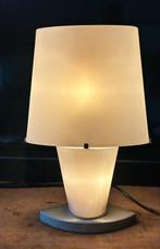 Fontana Arte 3247 Tafellamp - Witte Kap, Aluminium Voet, Ophalen of Verzenden, Minder dan 50 cm, Mid Century design, Glas