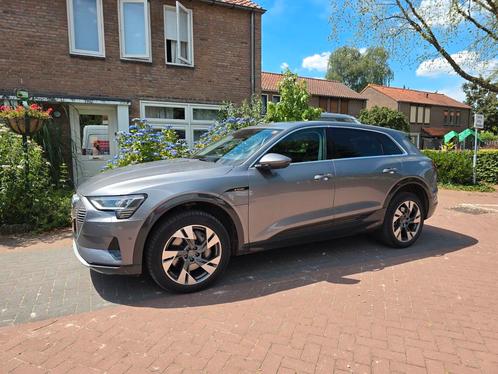 Audi e-tron advanced 55 Quattro 360pk 2019 Grijs, Auto's, Audi, Particulier, e-tron, Elektrisch, SUV of Terreinwagen, Automaat