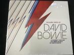 David Bowie, The many Faces of David Bowie 3cd-set NIEUW, Ophalen of Verzenden, Nieuw in verpakking, Poprock