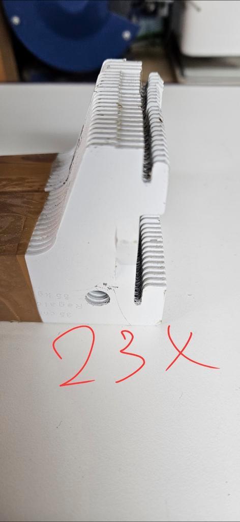 Wandrailsysteem enkel dragers wit en metaalkleur, Huis en Inrichting, Overige Huis en Inrichting, Zo goed als nieuw, Ophalen of Verzenden