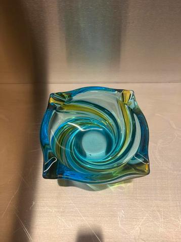 Murano uraniumglas bakje  – blauw/groen – jaren ’60 beschikbaar voor biedingen