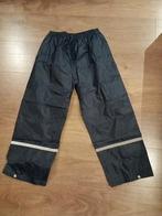 Nieuwe donkerblauwe regenbroek mt 134/140, Broek, Jongen of Meisje, Nieuw, Ophalen of Verzenden
