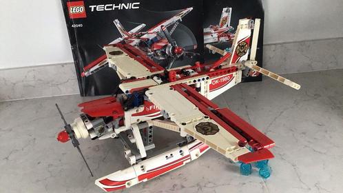 Lego Technic 42040 Brandblus Vliegtuig, Kinderen en Baby's, Speelgoed | Duplo en Lego, Zo goed als nieuw, Lego, Complete set, Ophalen of Verzenden