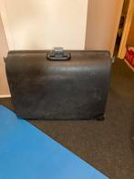Grote hardcase koffer Carlton, wieltjes en cijferslot, Ophalen, Uitschuifbare handgreep, Gebruikt, Hard kunststof