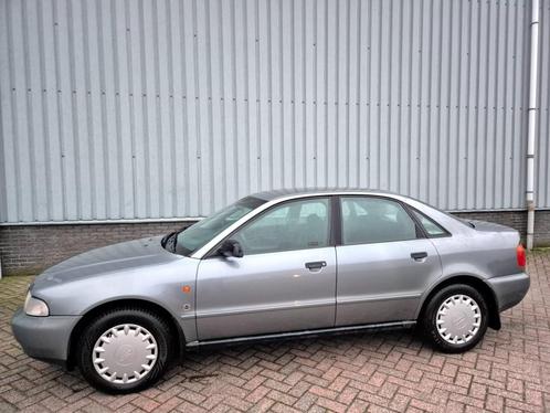 Audi A4 1.6 Limousine, Auto's, Audi, Bedrijf, A4, Airbags, Centrale vergrendeling, Elektrische buitenspiegels, Elektrische ramen