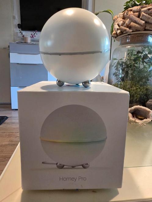 Homey Pro (Early 2019) inclusief Advanced flow, Hobby en Vrije tijd, Elektronica-componenten, Zo goed als nieuw, Ophalen
