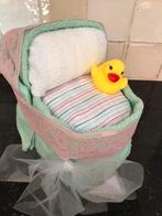 Wiegje van luiers en rompertje, Ophalen of Verzenden, Zo goed als nieuw