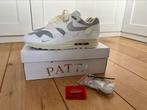Nike x Patta wave white maat 45, Ophalen of Verzenden, Zo goed als nieuw, Wit