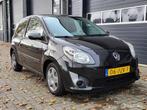 Renault Twingo 1.2-16V Night & Day 2011 | AIRCO | NAP | TREK, Auto's, Renault, Gebruikt, Zwart, 4 cilinders, Zwart