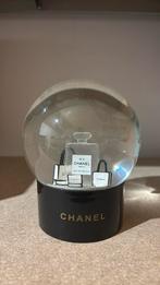 Black snow globe chanel, Verzamelen, Verzenden