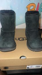Ugg T Classic II, Ophalen of Verzenden, Zo goed als nieuw