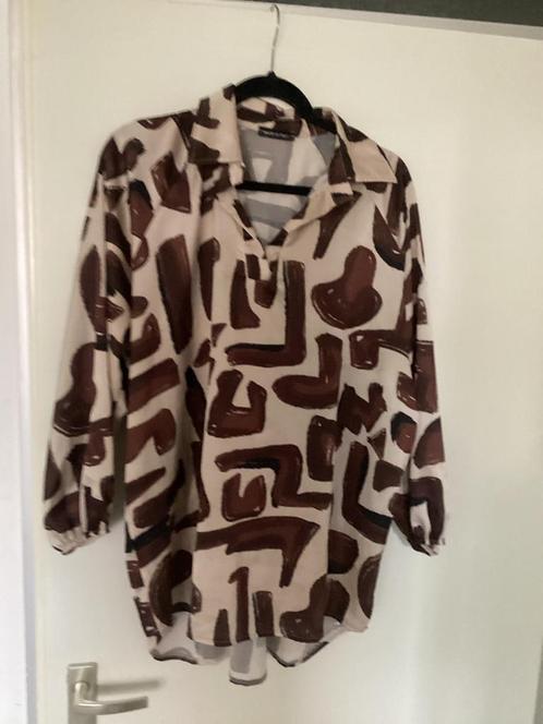 Made in Italy prachtige print mt44/46, Kleding | Dames, Grote Maten, Zo goed als nieuw, Blouse of Tuniek, Beige, Ophalen of Verzenden