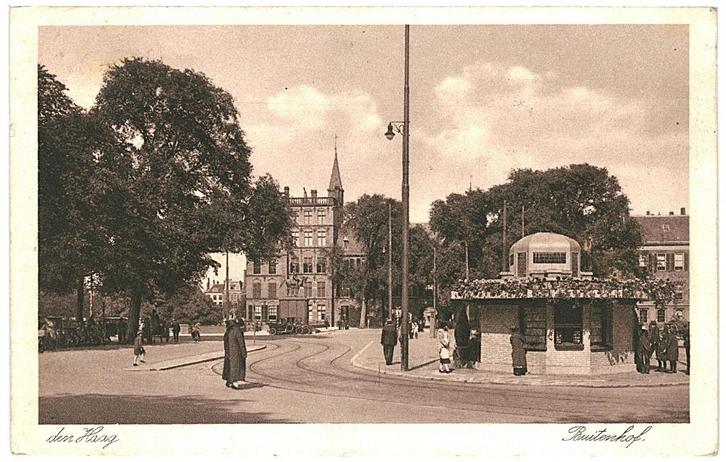 959951 Den Haag Buitenhof 1930 Perfin Gelopen met postzegel, Verzamelen, Ansichtkaarten | Nederland, Gelopen, Zuid-Holland, 1920 tot 1940