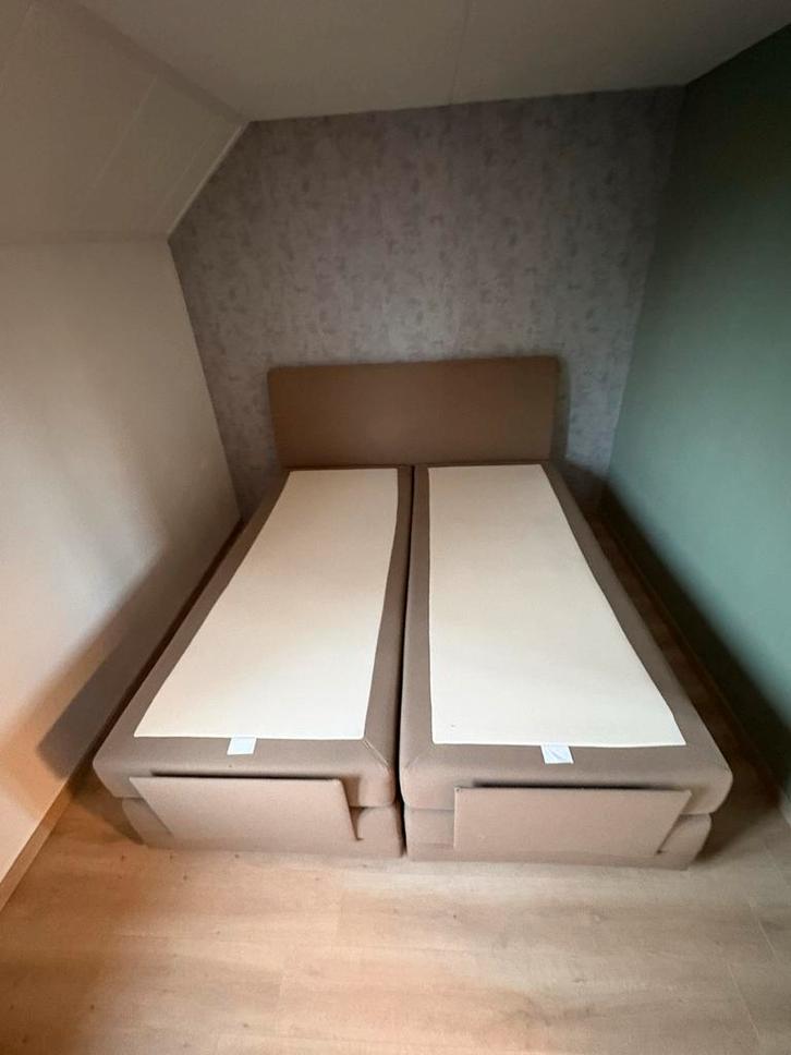Elektrische Boxspring 180x210 (Defecte Afstandsbediening), Huis en Inrichting, Slaapkamer | Bedden, Gebruikt, Tweepersoons, 180 cm