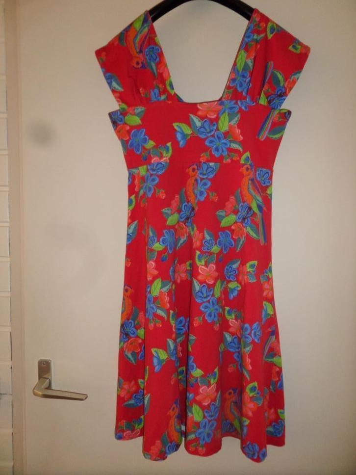 Fleurige LIEN&GIEL rode jurk met bloemen en vogels Maat M, Kleding | Dames, Jurken, Zo goed als nieuw, Maat 38/40 (M), Rood, Ophalen of Verzenden