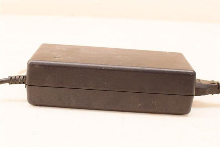 Sans li-on battery charger 48842, Fietsen en Brommers, Brommers | Overige merken, Gebruikt, Ophalen of Verzenden