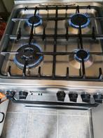 Indesit 60cm gasfornuis rvs met heteluchtoven werkt perfect, Witgoed en Apparatuur, Fornuizen, Ophalen, Minder dan 85 cm, 4 kookzones