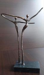 Corry Ammerlaan beeldje 'Partner Liefde'
op marmeren sokkel, Antiek en Kunst, Antiek | Koper en Brons, Ophalen of Verzenden, Brons