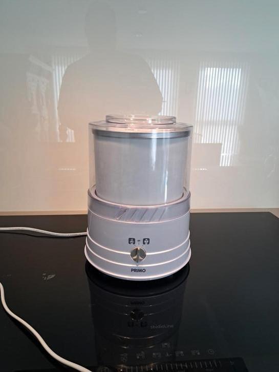 IJsmachine Primo zgan 1L, Witgoed en Apparatuur, IJsmachines, Zo goed als nieuw, Koelelement, Verzenden