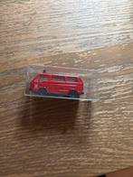Rode VW Bus Brandweer Modelauto, Ophalen of Verzenden, Zo goed als nieuw, Auto, Overige merken